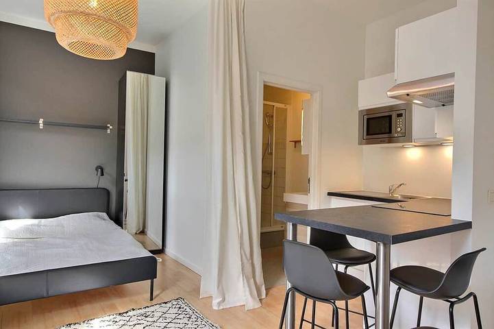 Apartamento entero, Le Joli Studio - Bonito y práctico estudio justo en el cent in Lieja, Liège region