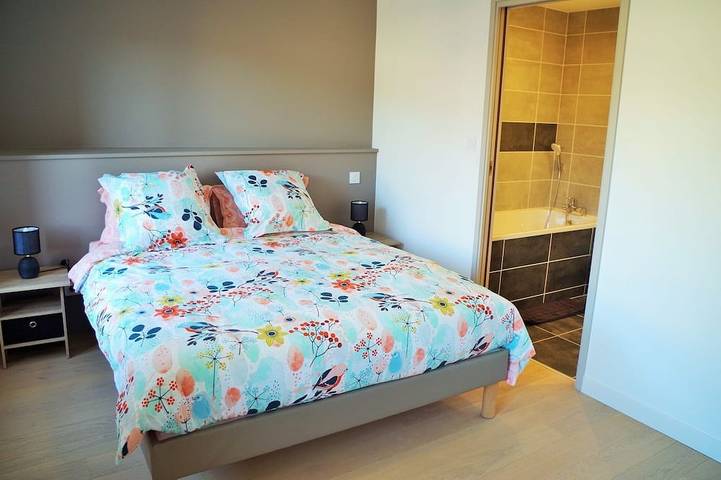 Location de vacances pour 8 personnes, avec jardin à Lugny - 2