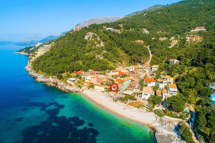 Διαμερίσματα διακοπών για 4 άτομα, με Θέα στον ωκεανό και Μπαλκόνι καθώς και Ταράτσα στον Κατάβολο