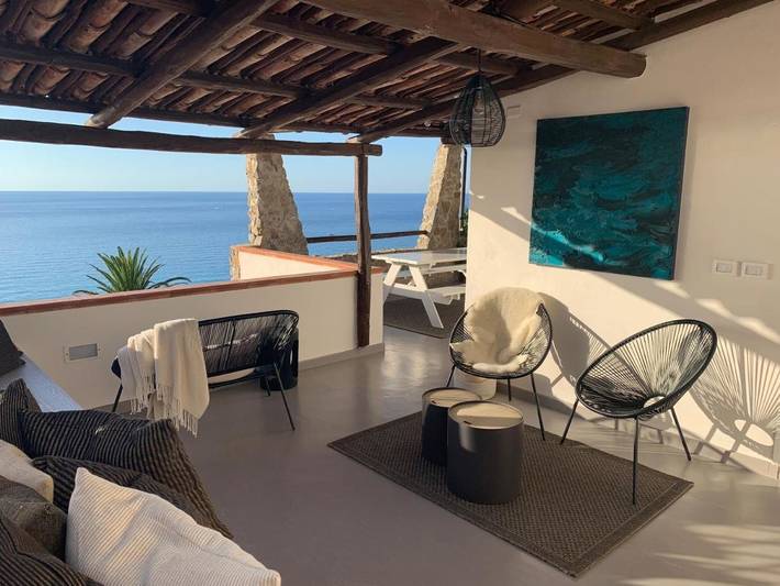 Ferienwohnung für 4 Personen, mit Terrasse und Garten sowie Pool und Ausblick