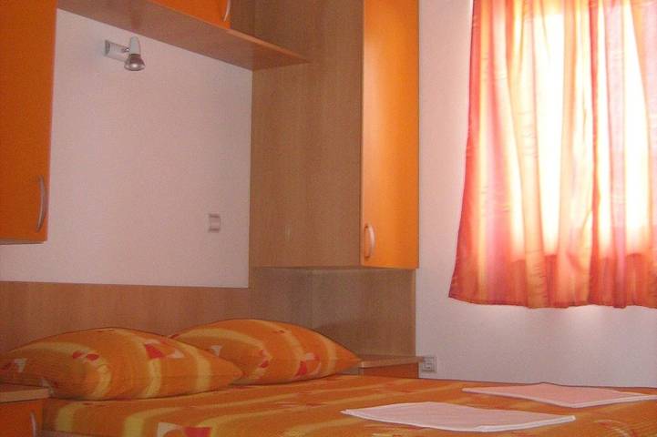 Ganze Wohnung, 2-Zimmer-Ferienwohnung mit Terrasse Gradac, Makarska in Gradac, Makarska Riviera
