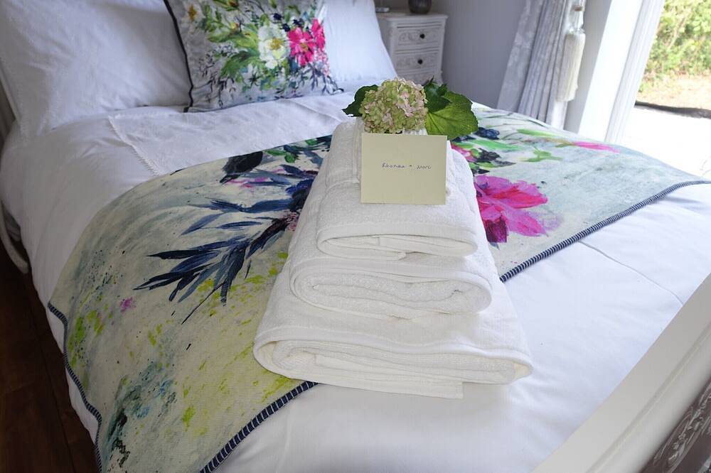 4 Star Luxury Romantic Break - The Pavilion at Brunger House (Dog Friendly) in Tenterden, Ashford region