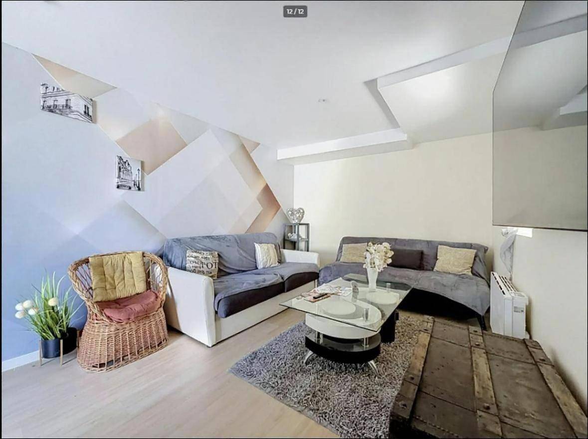 Appartement entier, Grande Suite salle de bain toilette privés -20min Orly-40min Paris in Saint-Pierre-du-Perray, Essonne
