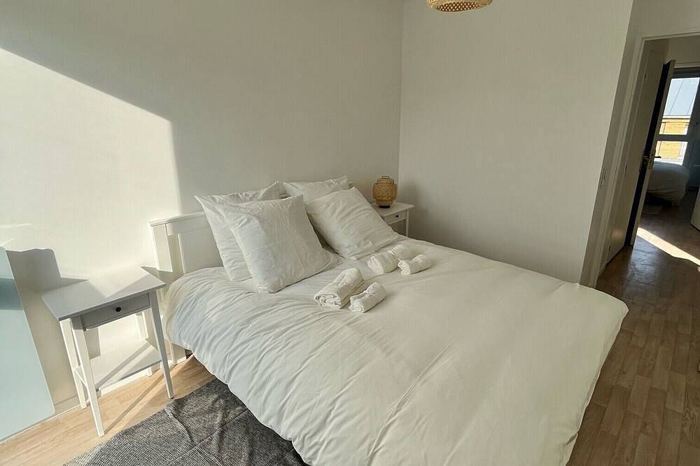 Apartamento entero, Bright apartment just outside Paris in La Courneuve, Sena-Saint Denis