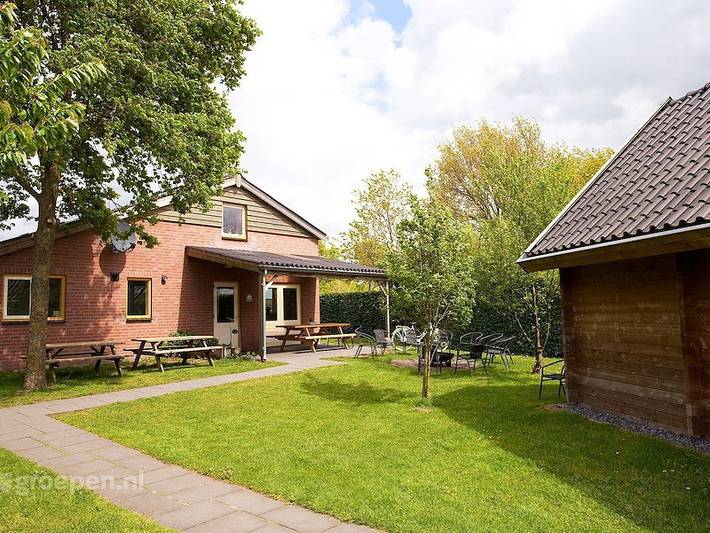Ferienhaus für 25 Personen, mit Balkon/Terrasse und Terrasse in den Niederlande