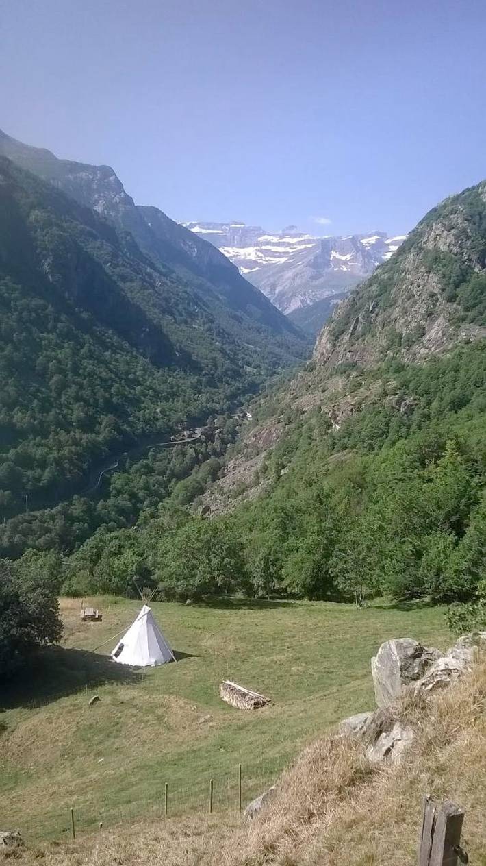 Tente pour 4 personnes, avec terrasse ainsi que vue et jardin dans les Hautes-Pyrénées