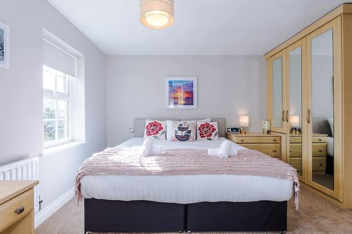 Charming Townhome Retreat – Close to Manchester in Stockport, Gran Mánchester