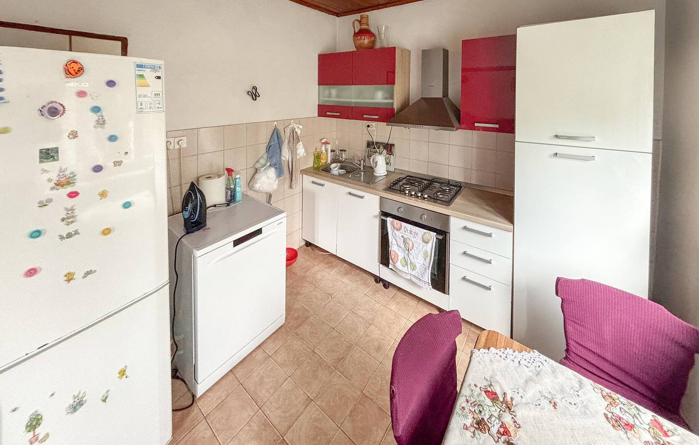 Appartement de vacances entier, Charmant appartement avec terrasse, Wi-Fi et parking près de la plage naturiste de Kandarola in Kampor, Rab