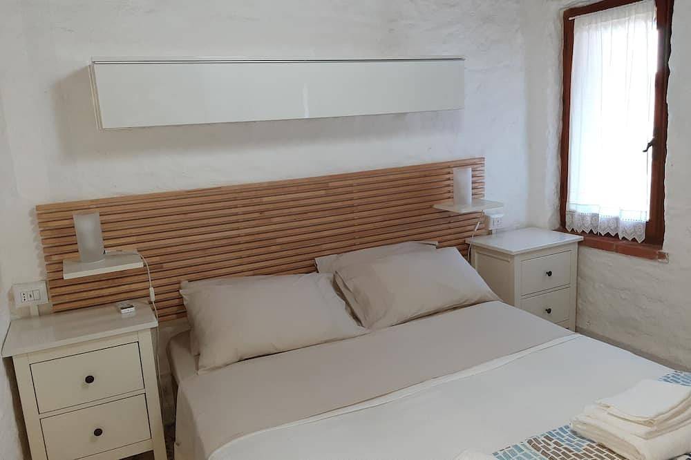 Villa La Roccia Del Poggio in Villaggio Piras, La Maddalena