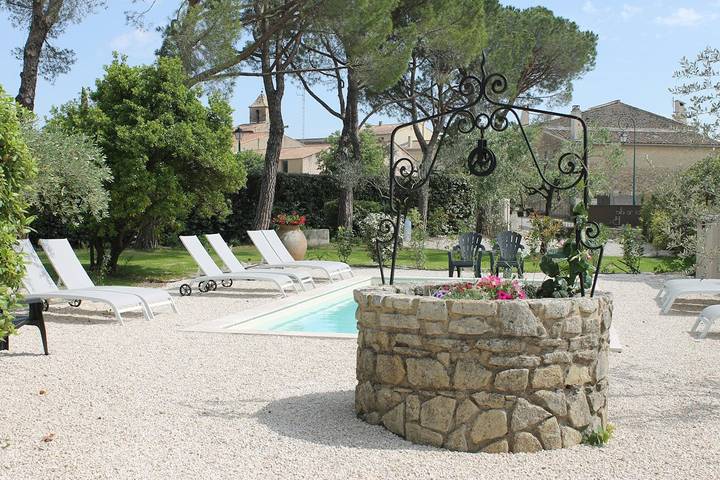 Chambre d’hôte pour 2 personnes, avec jardin ainsi que piscine et sauna à Vacqueyras