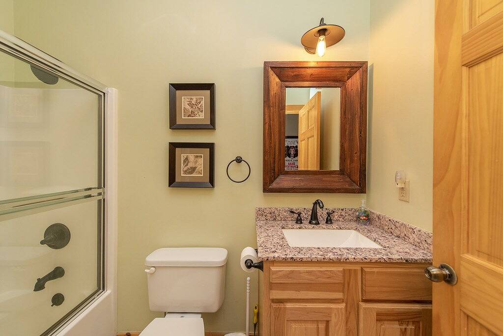 Stadthaus am See mit Whirlpool, kostenlosem Wlan und Panoramablick! in McHenry, Deep Creek Lake