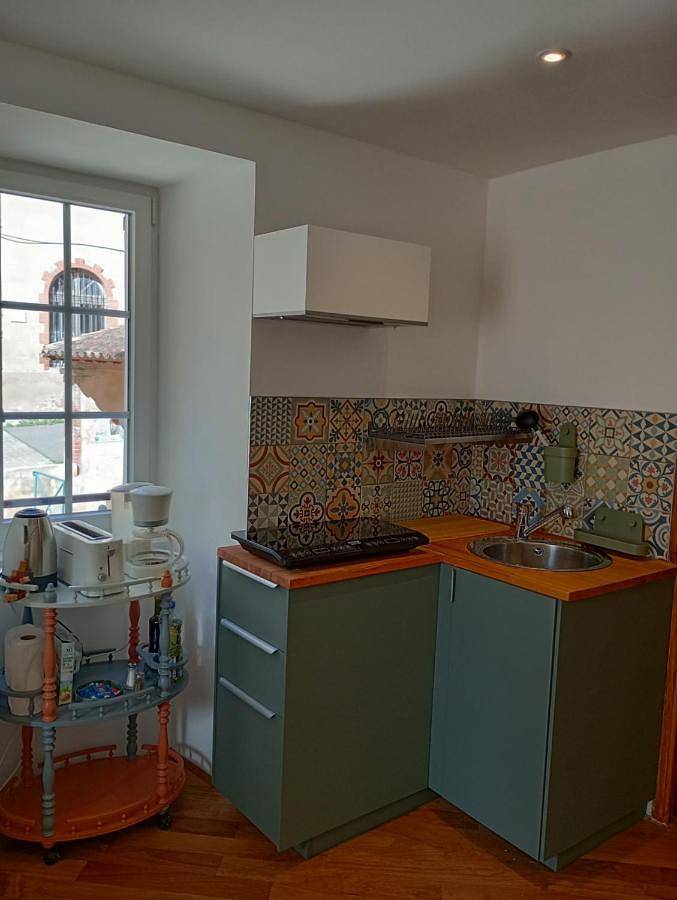 Appartement entier, Cosy studio à Salernes in Salernes, Région de Draguignan