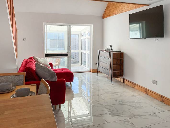 Vacation rental for 4 people, with yard, with pets in Mumbles