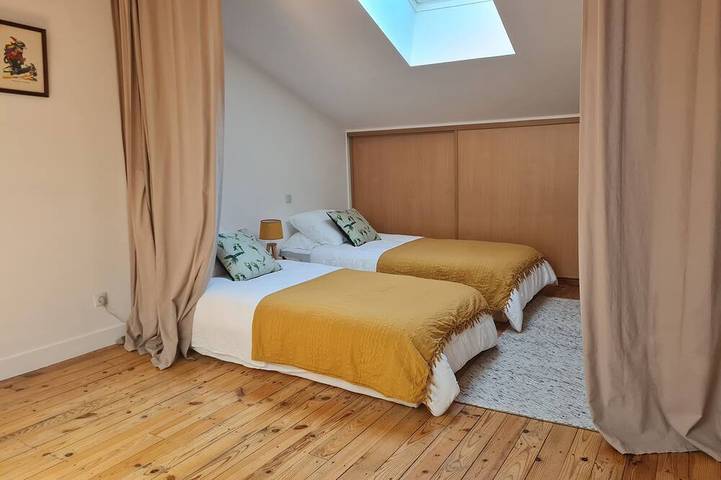 Location de vacances pour 6 personnes, avec terrasse et jardin à Pons - 2