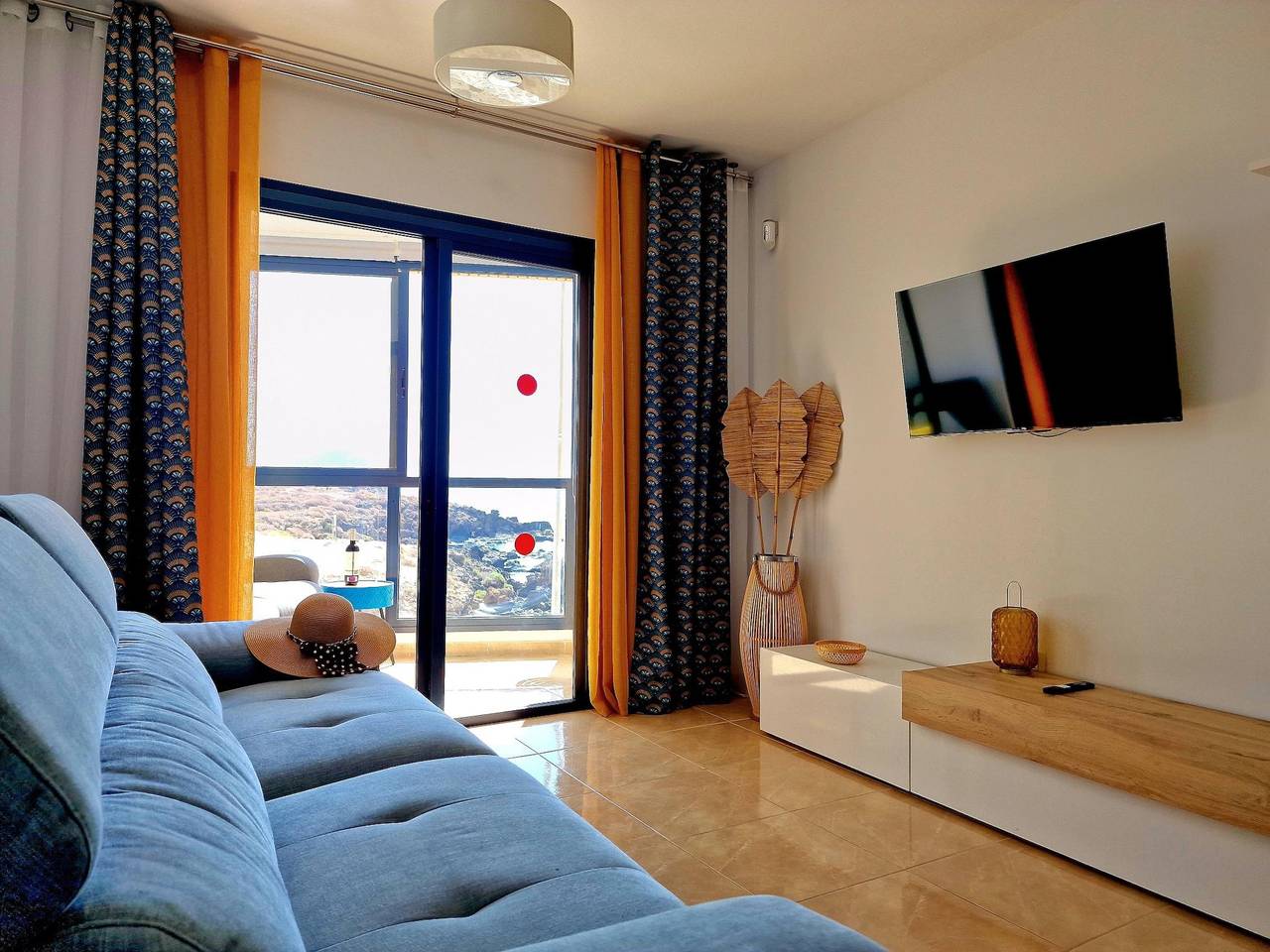 Ganze Ferienwohnung, Las Rocas am Meer, Wifi und Meerblick in Los Abrigos, Granadilla de Abona