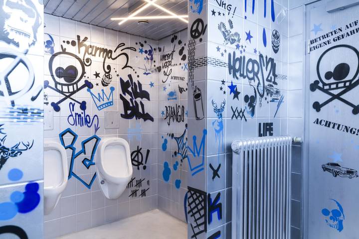 Hotel Hellers Twenty Four I - Hauptstraße - Einzelzimmer, 18 qm mit eigenem Badezimmer, max. 1 Person in Friedrichshafen, Region Bodensee-Oberschwaben