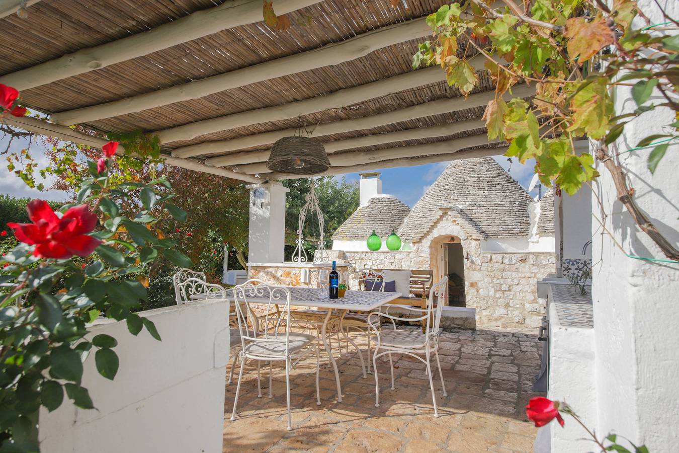 Td Trulli della Rosatella Typical Trulli w/ Pool in Castellana Grotte, Provincia di Bari