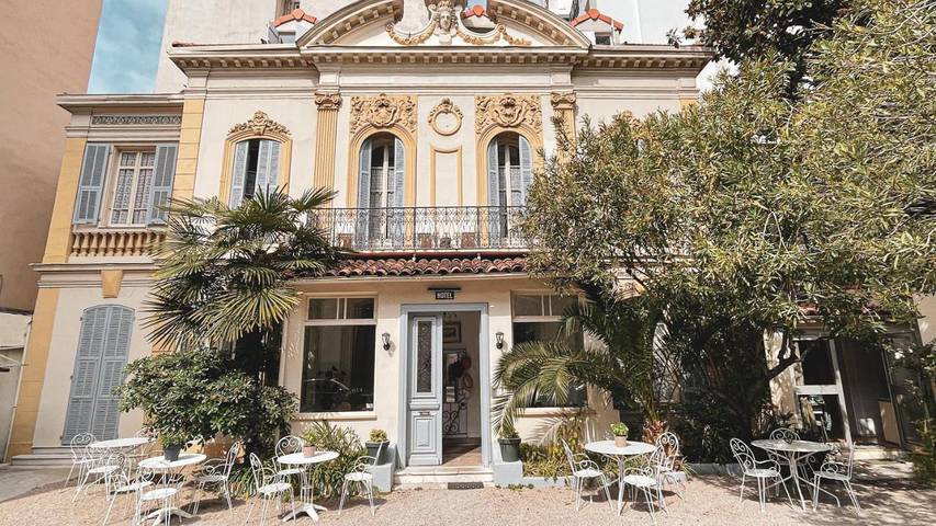 Hôtel pour 3 personnes, avec jardin et terrasse dans Gare de Nice ville - 2