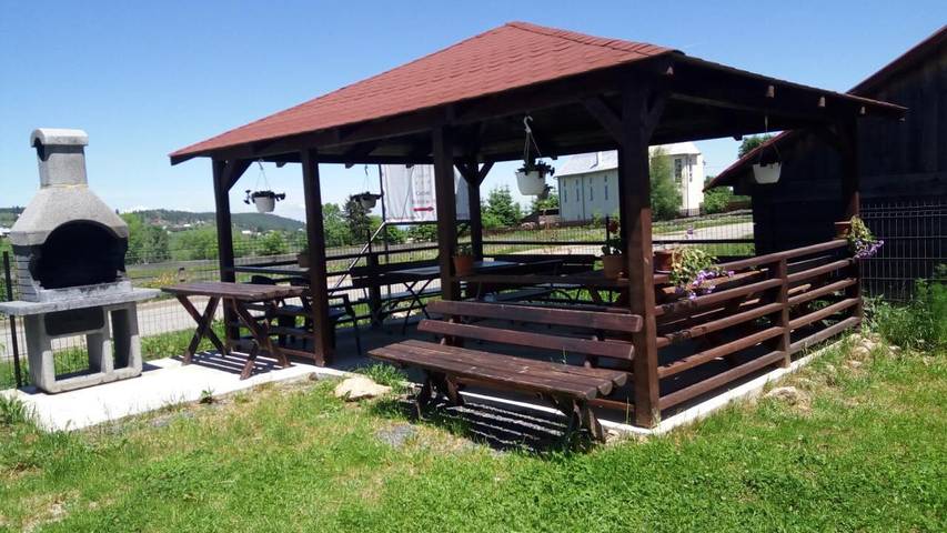Location de vacances pour 2 personnes, avec jardin dans Mărișel - 4