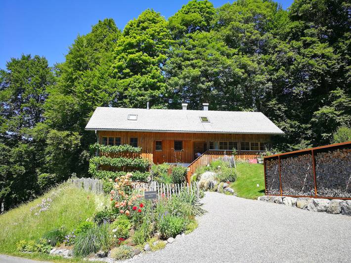 Ferienhaus für 6 Personen, mit Balkon und Garten