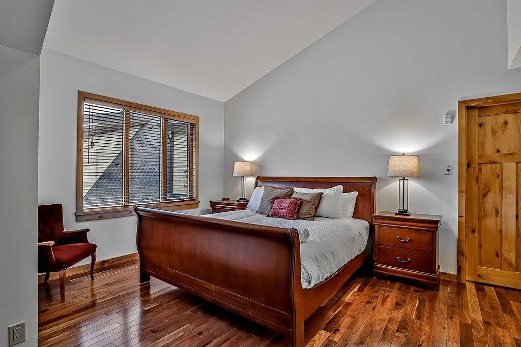 Ganze Wohnung, Incredible Three Sisters View! 3 Bedroom Penthouse in Canmore, Banff-Nationalpark