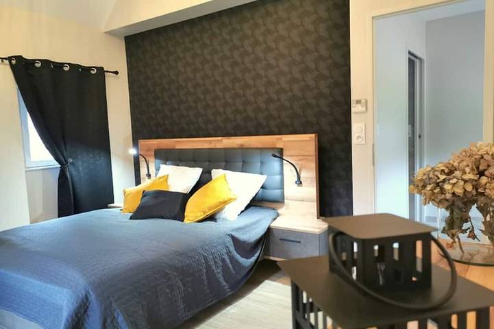 Gîte pour 4 personnes, avec jardin dans Thiel-sur-Acolin - 2