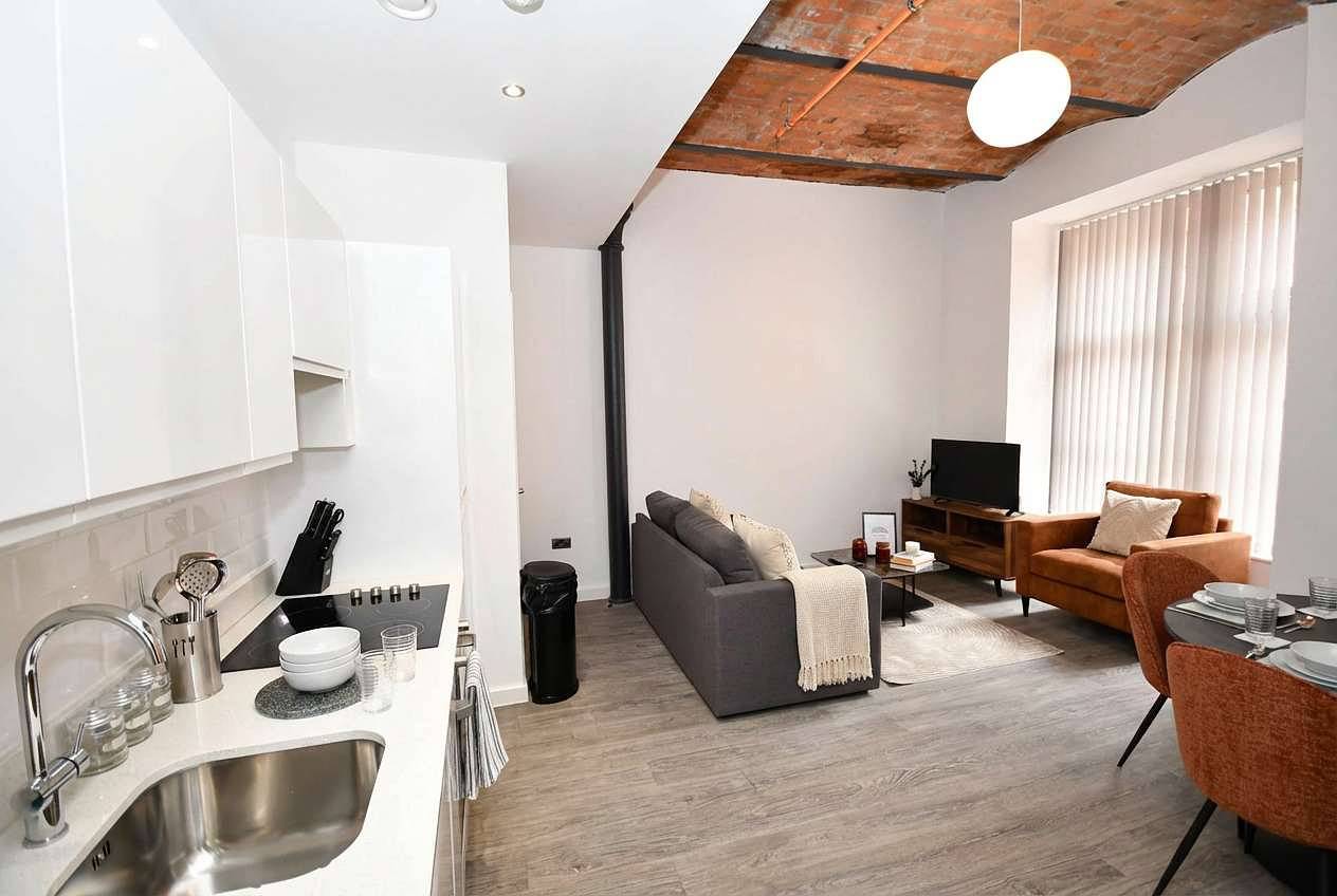 Entire apartment, Modern & Characterful 2 Bed Apartment Near Etihad in Manchester, Greater Manchester
