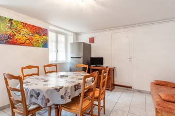 Appartement De Vacances pour 6 Personnes dans Grust, Pyrénées, Photo 1