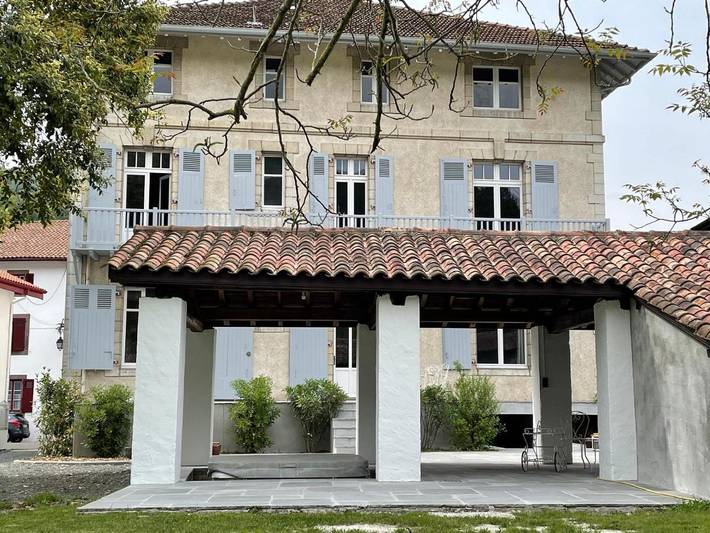 Chambre d’hôte pour 6 personnes, avec balcon ainsi que jardin et jacuzzi au Pays basque - 4