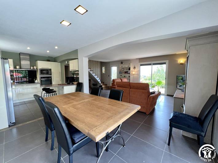 Gîte pour 8 personnes, avec piscine et jardin à Tourouzelle - 2