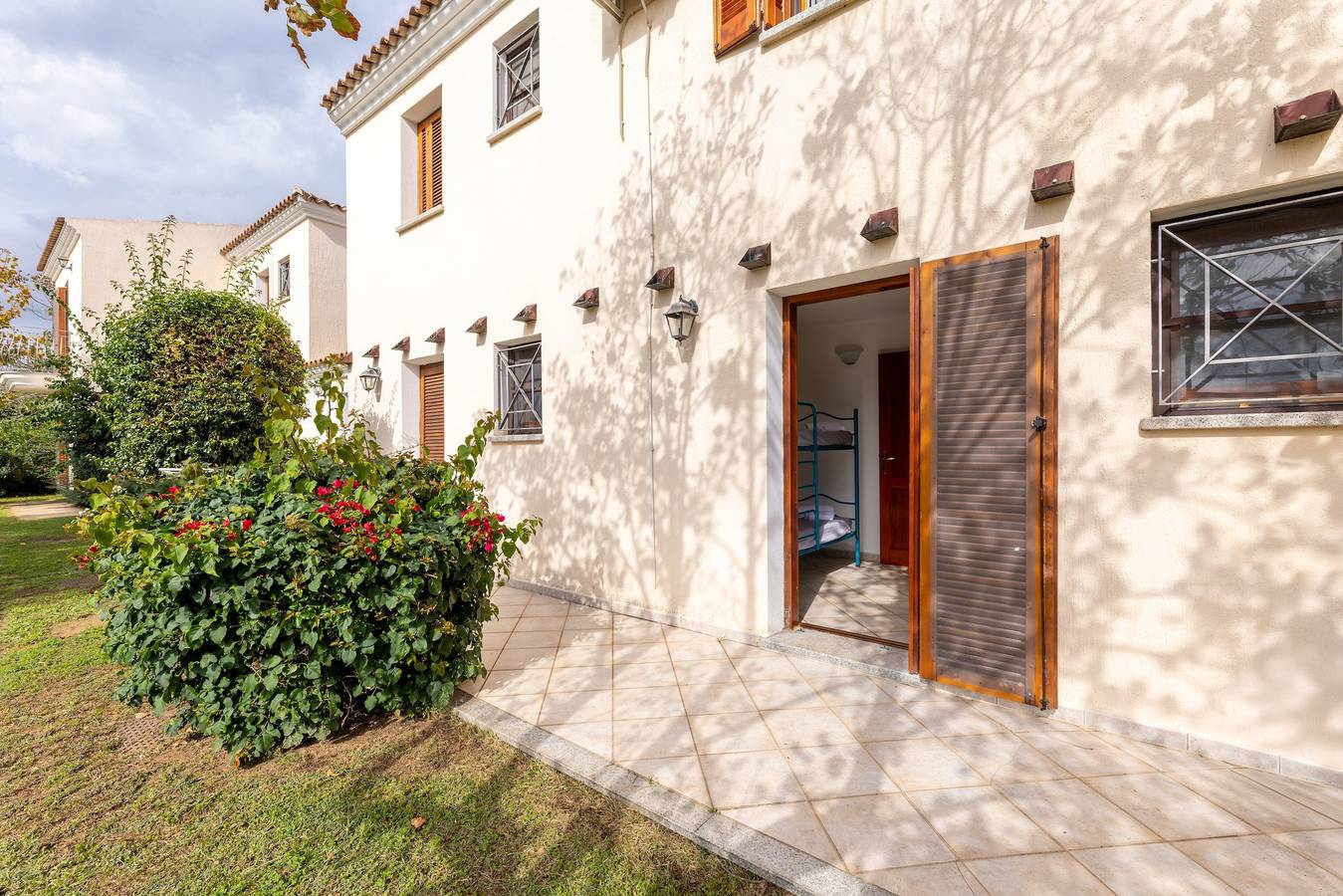 Apartamento entero, Amplio piso a 300 metros de la playa in Budoni, Olbia-Tempio