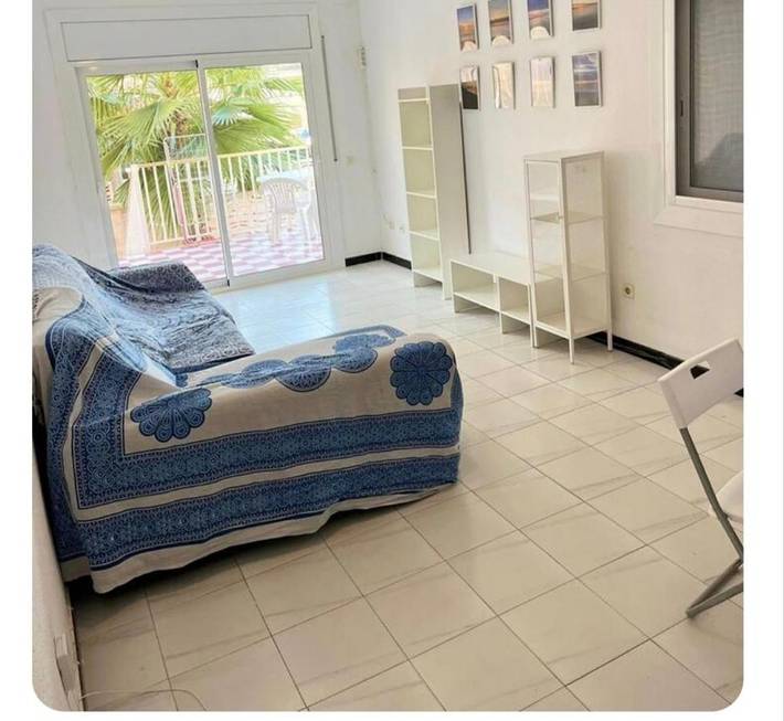 Gîte pour 4 personnes, avec terrasse à Cubelles