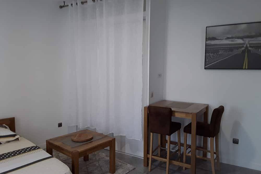 Entire apartment, Maison de Type Studio in Montereau-Fault-Yonne, Seine-et-Marne
