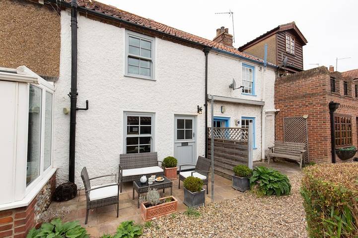 Log cabin for 4 people, with garden in Wells-next-the-Sea