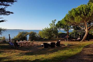 Location de vacances pour 12 personnes, avec balcon et jardin dans Plage de la Cèpe