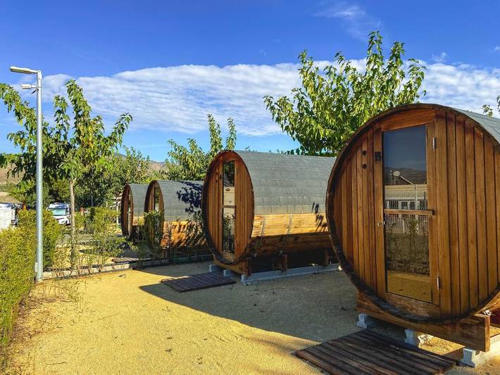 Camping pour 2 personnes, avec jardin et piscine ainsi que bassin pour enfant et terrasse dans Province d'Alicante - 4