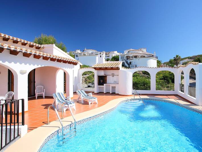 Location de vacances pour 8 personnes, avec vue ainsi que jardin et terrasse à Pego - 3