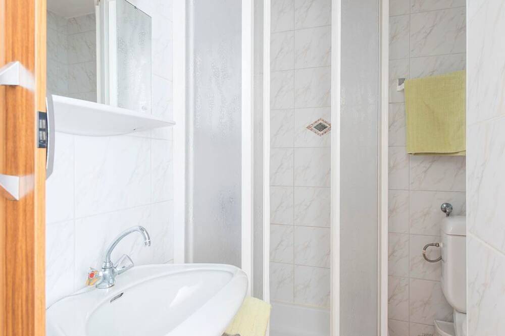 Ganze Wohnung, Zweibettzimmer mit Dusche, Wc - Haus Hofstädtler- Sailer in Gemeinde Stubenberg, Steirerland