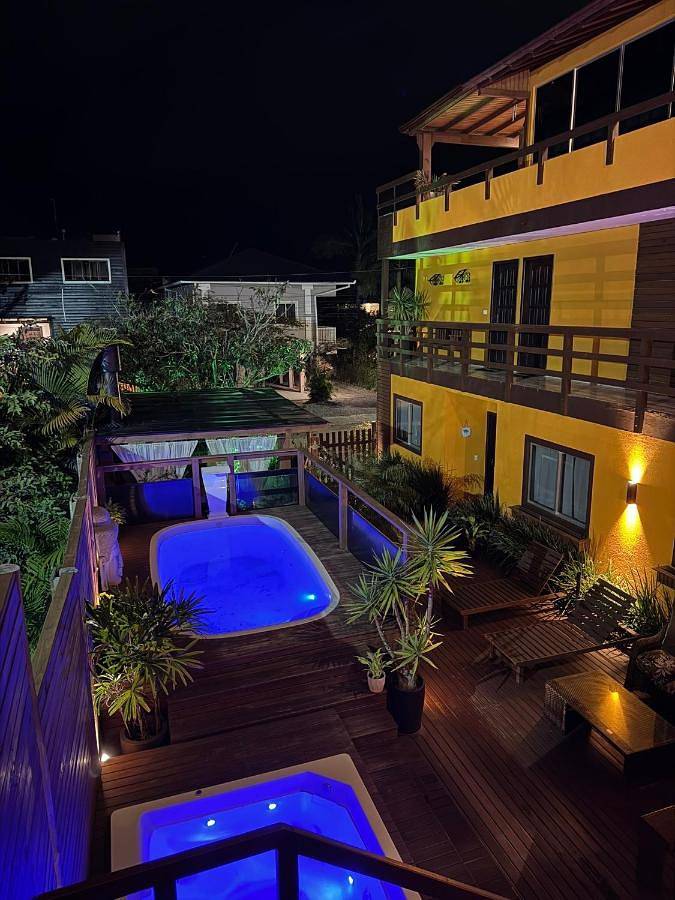 Casas e apartamentos de temporada para 3 pessoas, com vista e jardim e ainda terraço and piscina, com animais de estimação em Guarda do Embau