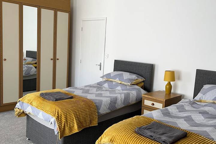 4-6 Guests in centre location with stunning views in Llanberis, Llyn Padarn