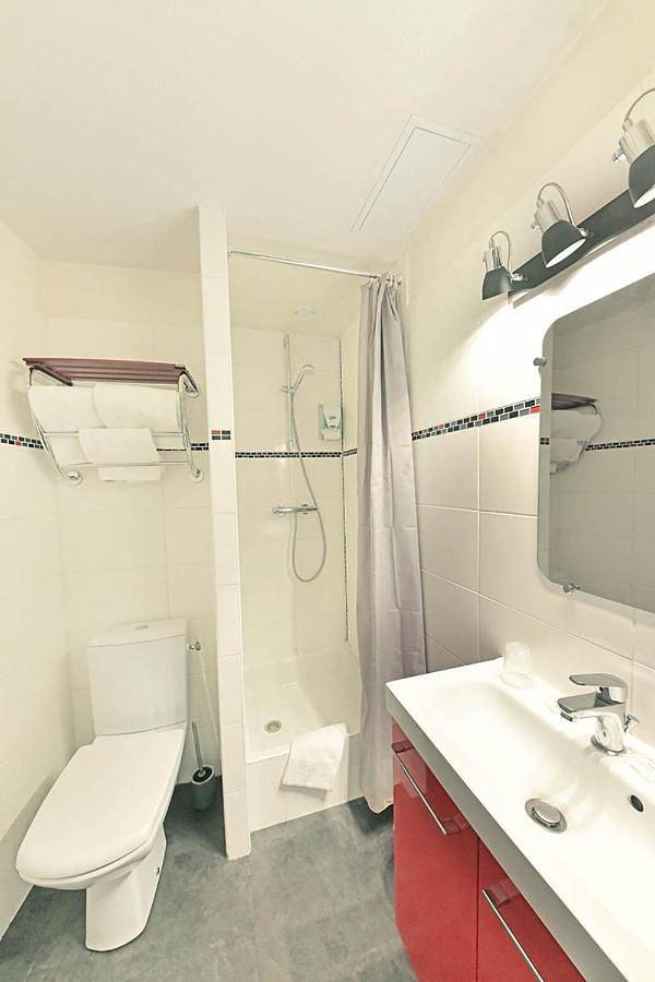Standard Double Room in Clermont-Ferrand, Parc naturel régional des Volcans d'Auvergne
