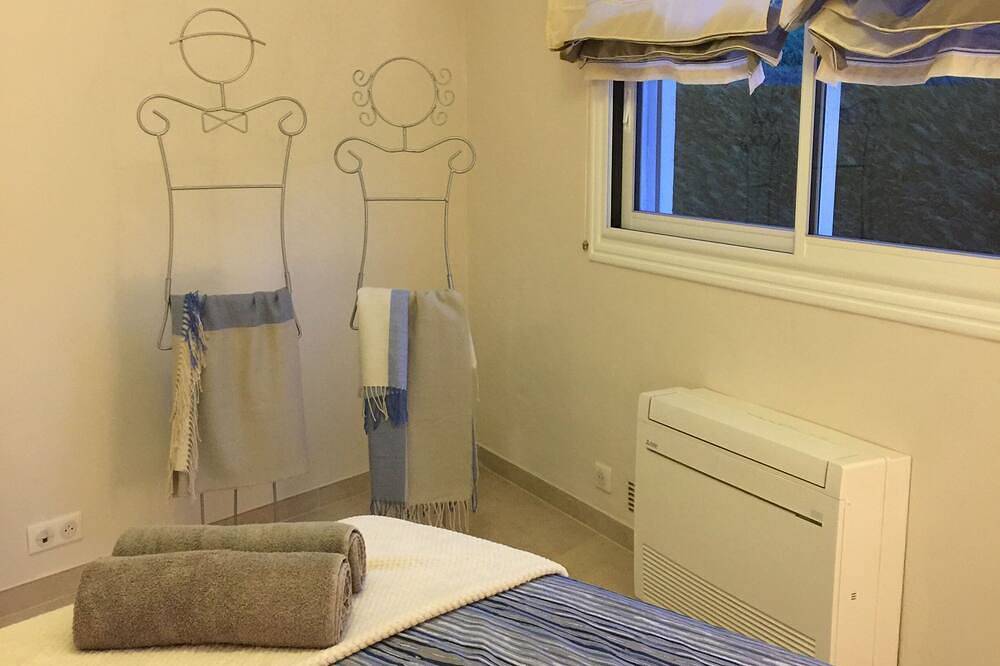 Villa *** with Clim, Superb Panorama, Swimming Pool. in Les Arcs (Var), Draguignan region