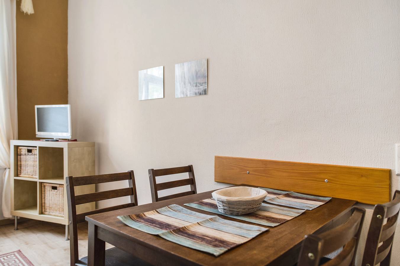 Entire apartment, Apartment 'Ferienwohnung 6' with Shared Terrace and Shared Garden in Krakow am See, Mecklenburg Lakes