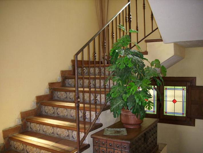 Casa rural para 44 personas, con Balcón y Jacuzzi además de Terraza y Jardín en Tolbaños - 4