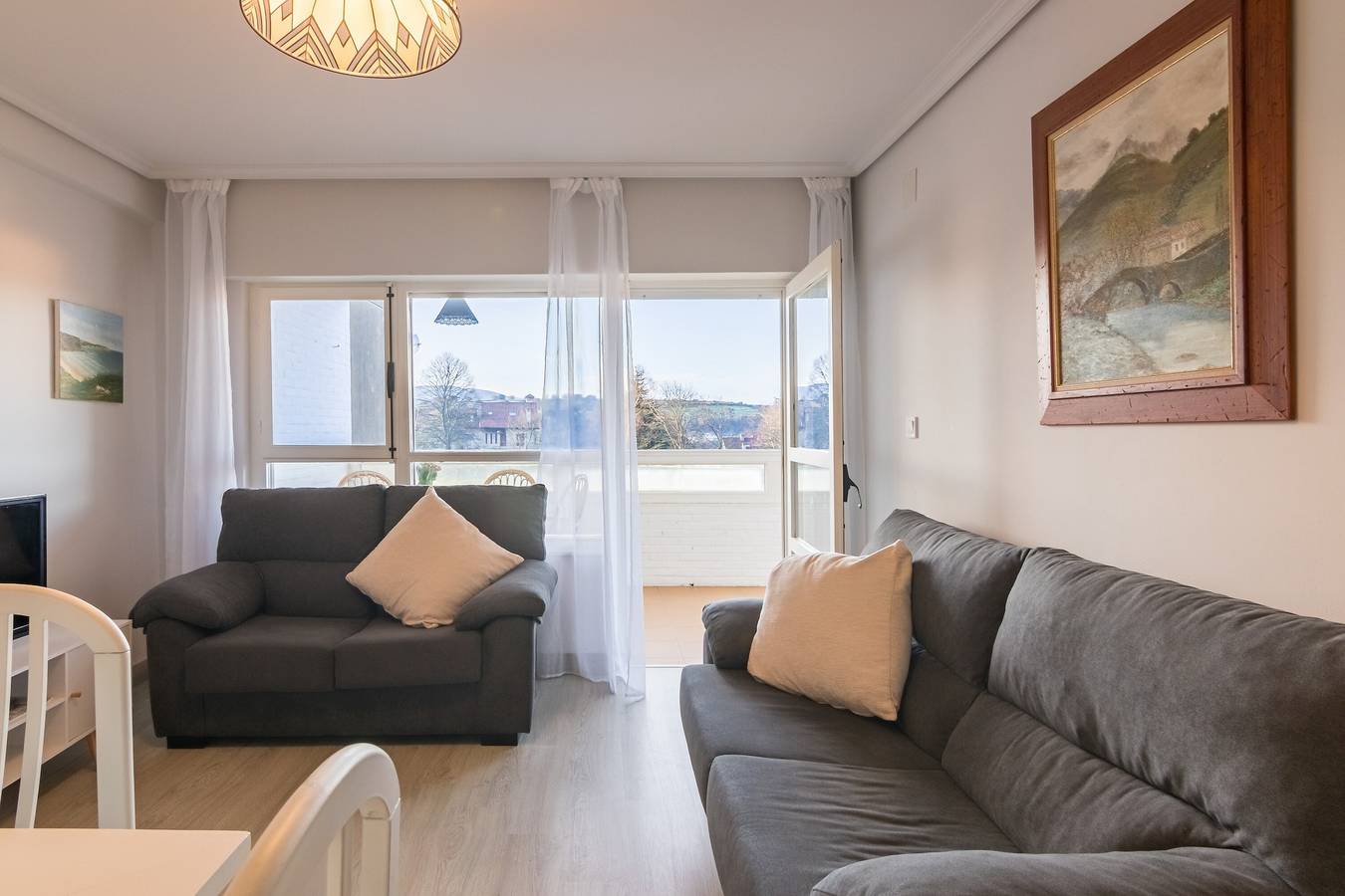 Ganze Wohnung, Apartamento Le Dorat 38 mit Bergblick und Balkon nahe Santander in Santillana del Mar, Kantabrische Küste