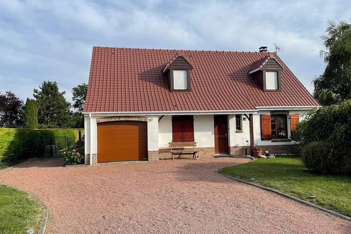 Location de vacances pour 7 personnes, avec jardin et terrasse à Verton