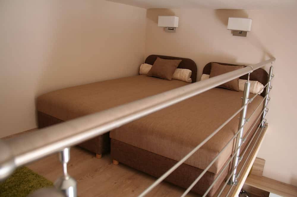 Apartamento entero, 59m2 Oktogon Andrassy Suite estilo dúplex de 1 habitación + entresuelo de 1 habitación in Budapest, Közép-Magyarország