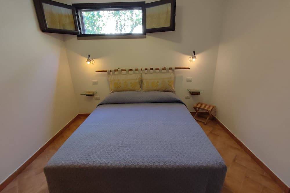 Stunning private villa for 4 guests with Tv and panoramic view in Solanas, Comune di Sinnai