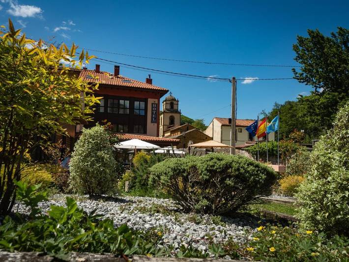 Apartamento para 2 personas, con Terraza además de Jardín y Vistas en Teverga