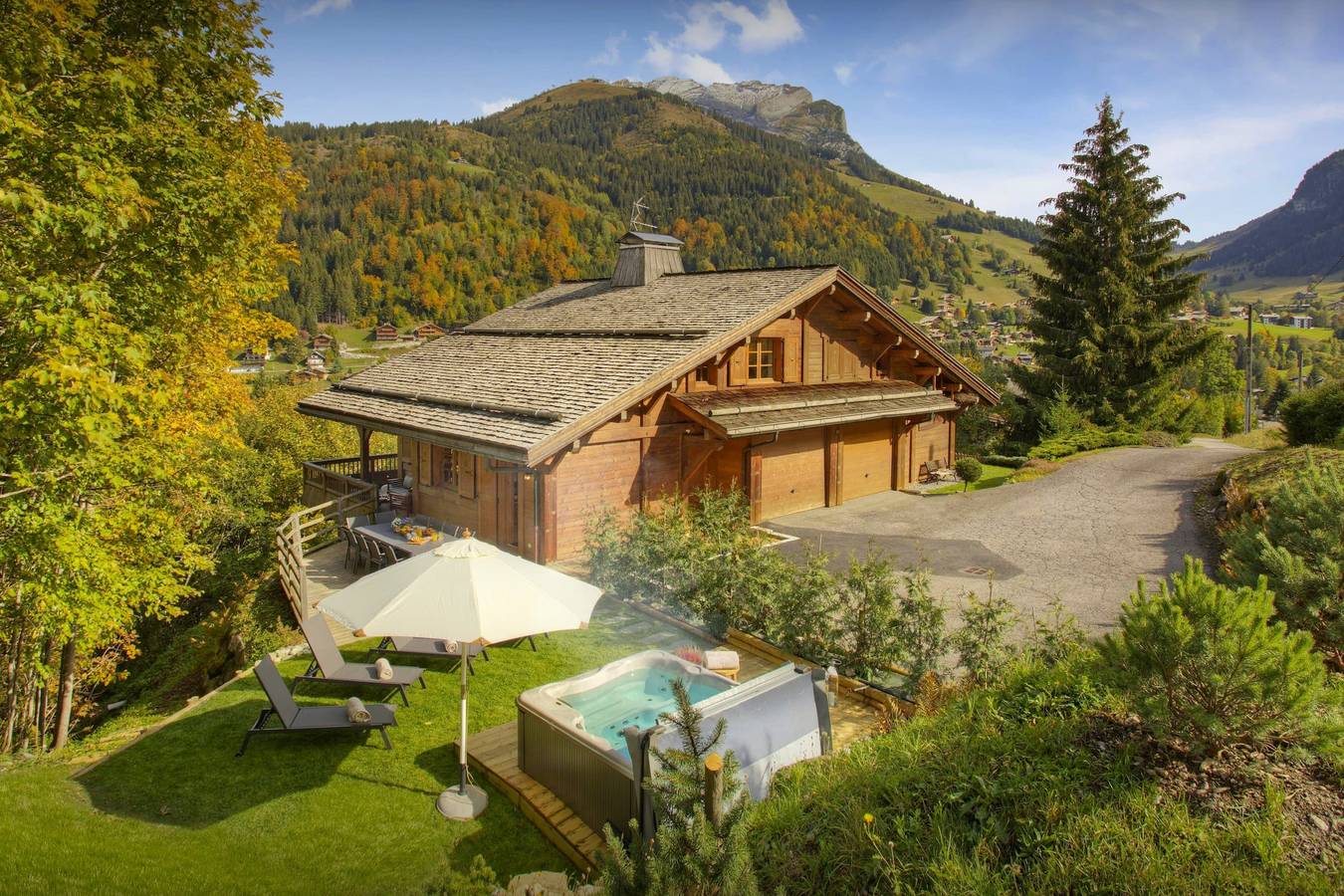 Jacuzzi et superbe vue depuis la terrasse - Ovo Network in La Clusaz, Région d'Annecy